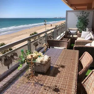 Luxury Oceanfront Triplex In Apartamento